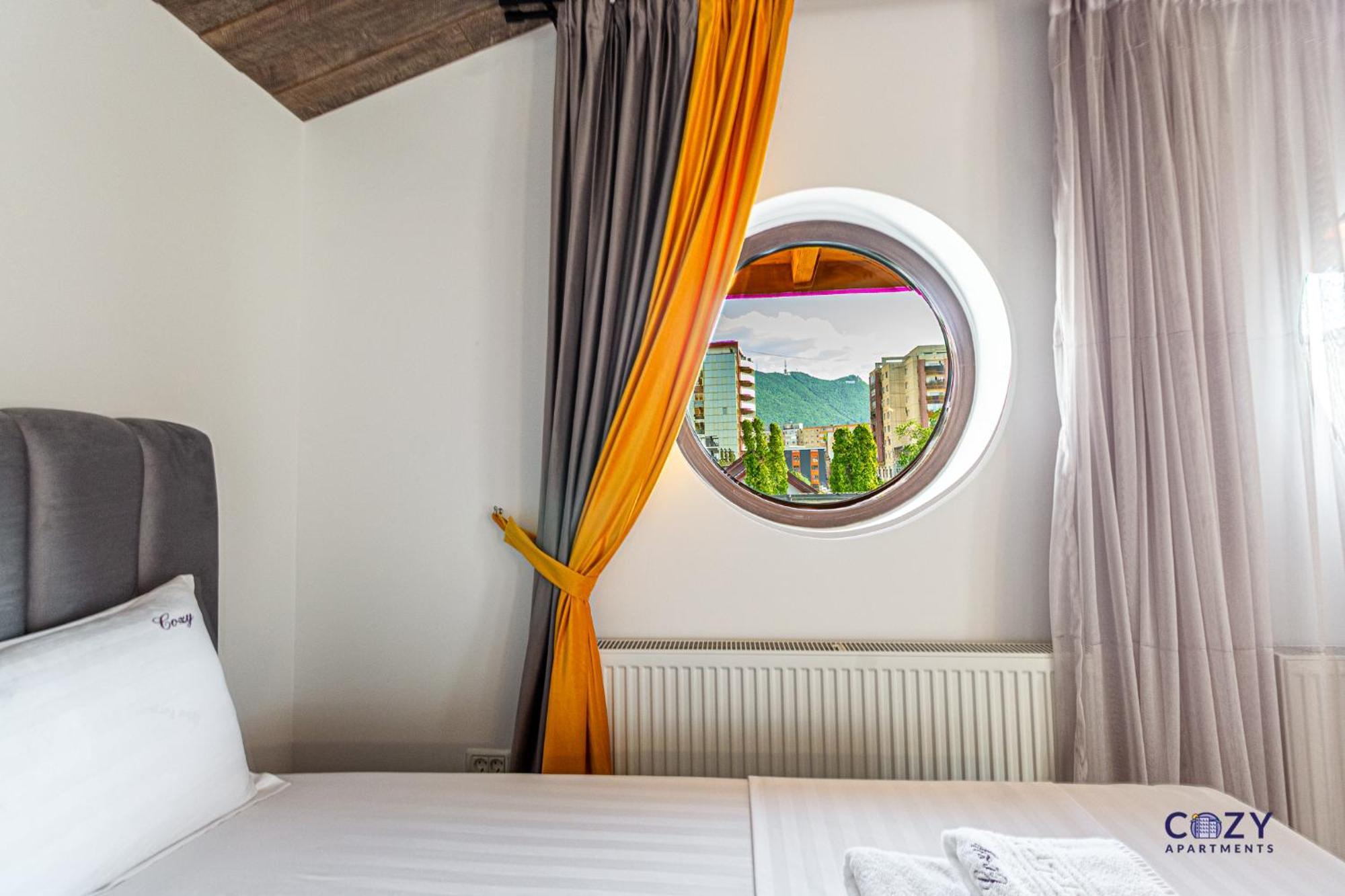 Cozy Brand New Boutique Aparthotel Brasov Exterior photo