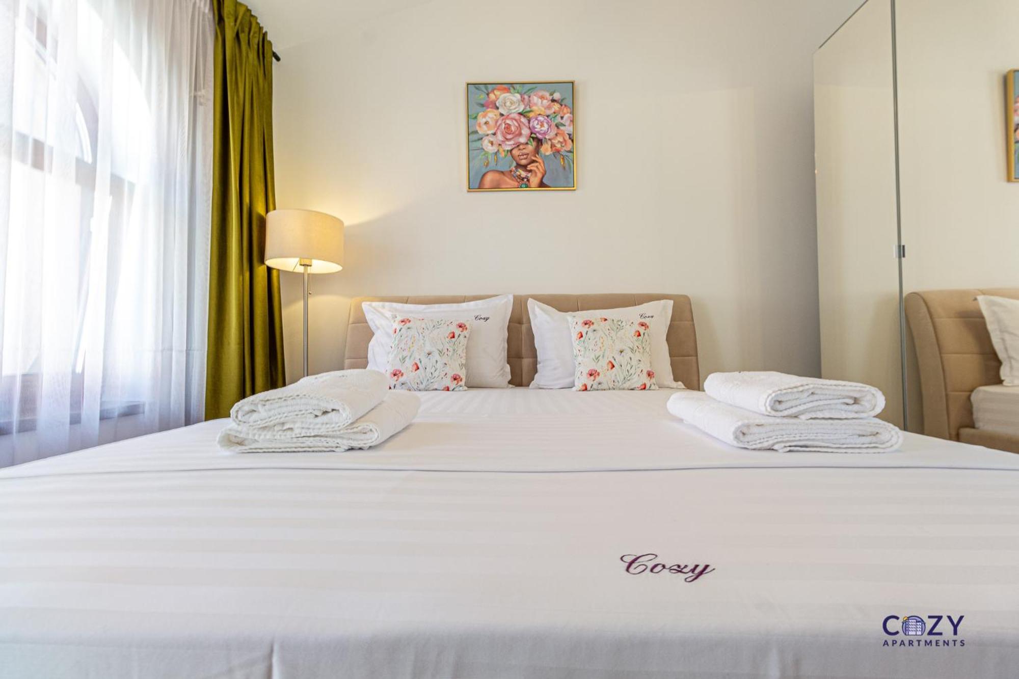 Cozy Brand New Boutique Aparthotel Brasov Exterior photo
