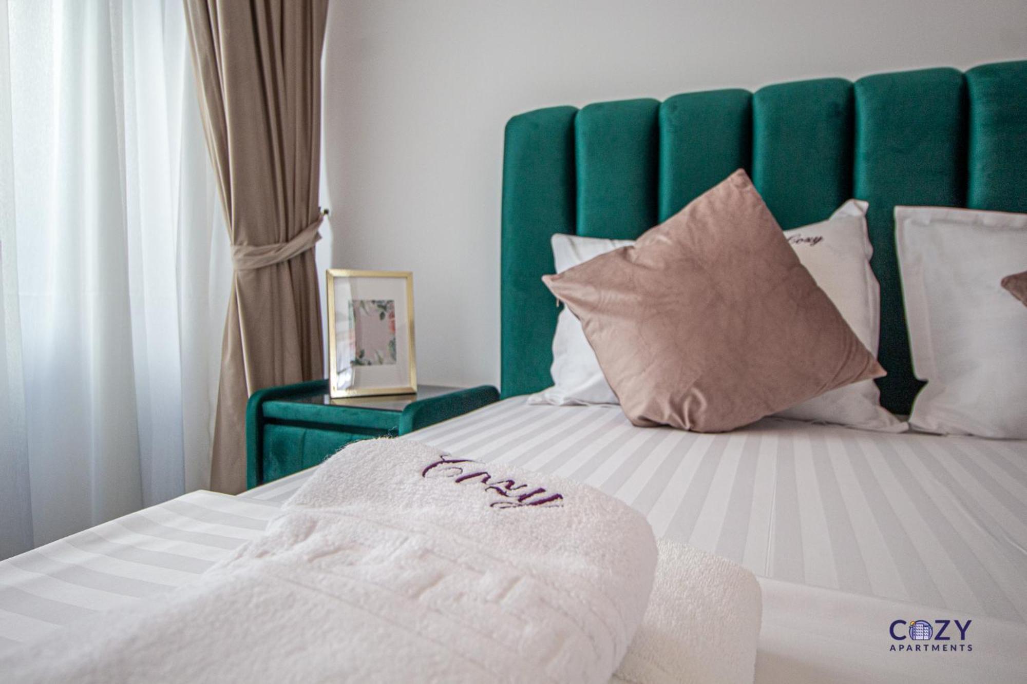 Cozy Brand New Boutique Aparthotel Brasov Exterior photo